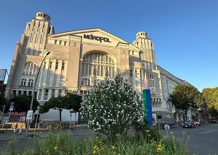 Nollendorf Apartments